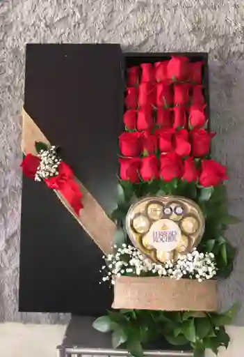 Caja De Rosas De Tamaño Grande