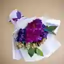 Ramo De Flores Moradas Con Chocolates