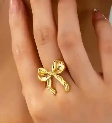 Anillo Dorado Corbatin Coquette