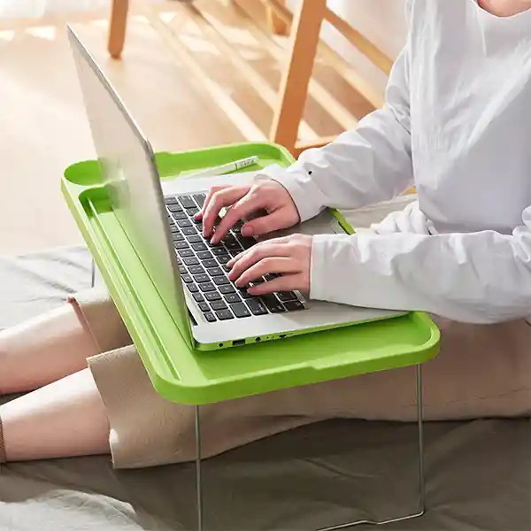 Mesa Plegable Para Desayuno O Computador Y Trabajo En Cama