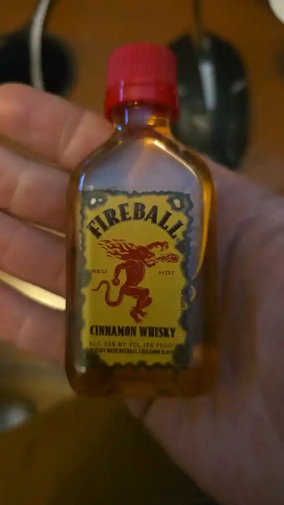 Whisky De Canela Fireball 50 Ml