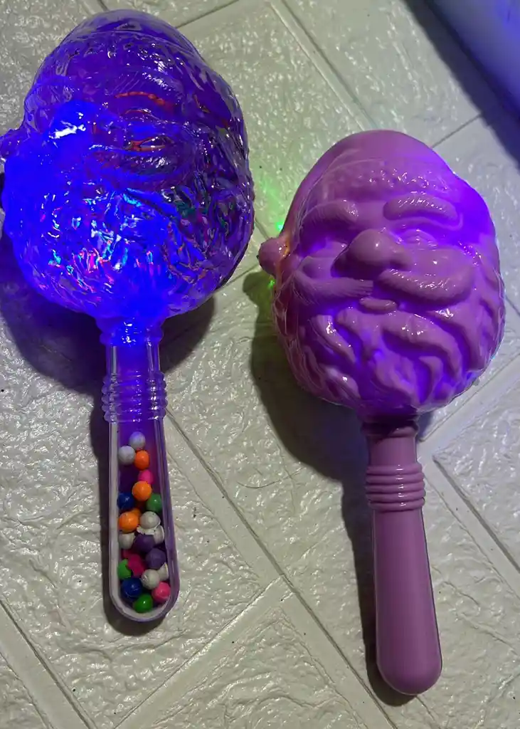 Maracas De Navidad Papa Noel Con Luz Lila X2 Unidades