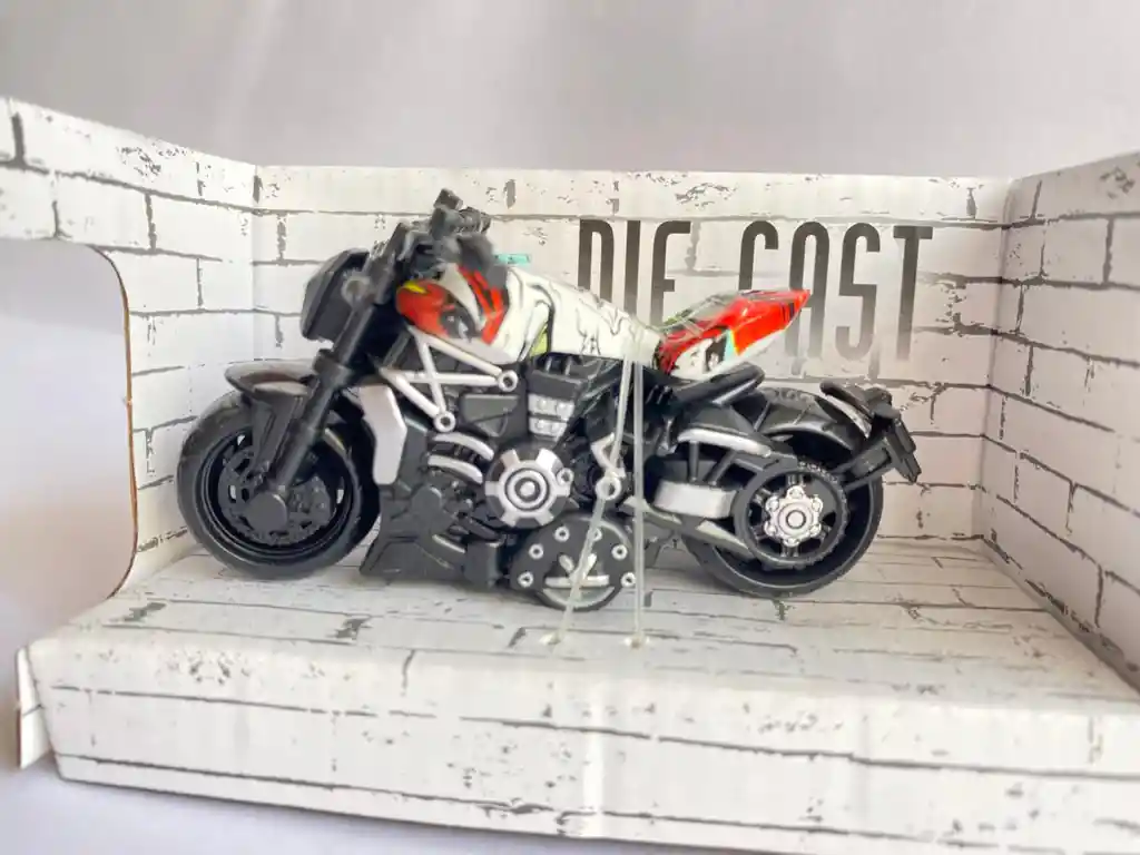 Juguete Moto Motor Cycles 1:36 Scale Alloy Model