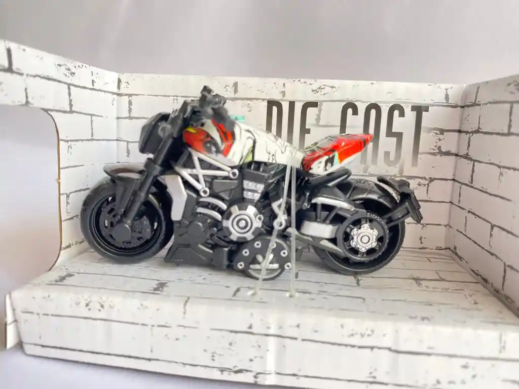 Juguete Moto Motor Cycles 1:36 Scale Alloy Model