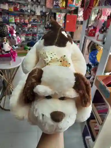 Peluche Perro Acostado