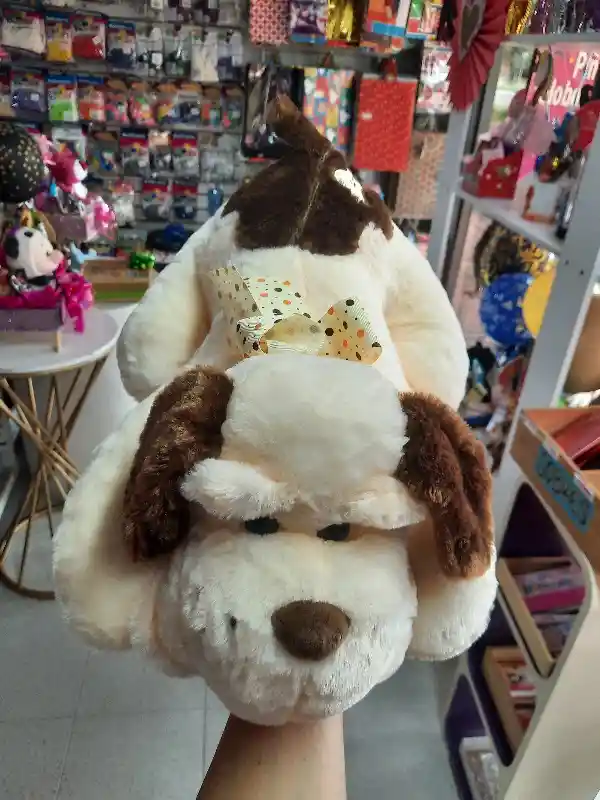 Peluche Perro Acostado