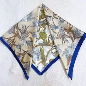 Pañoleta 70 Cm - Floris Hueso - Azul