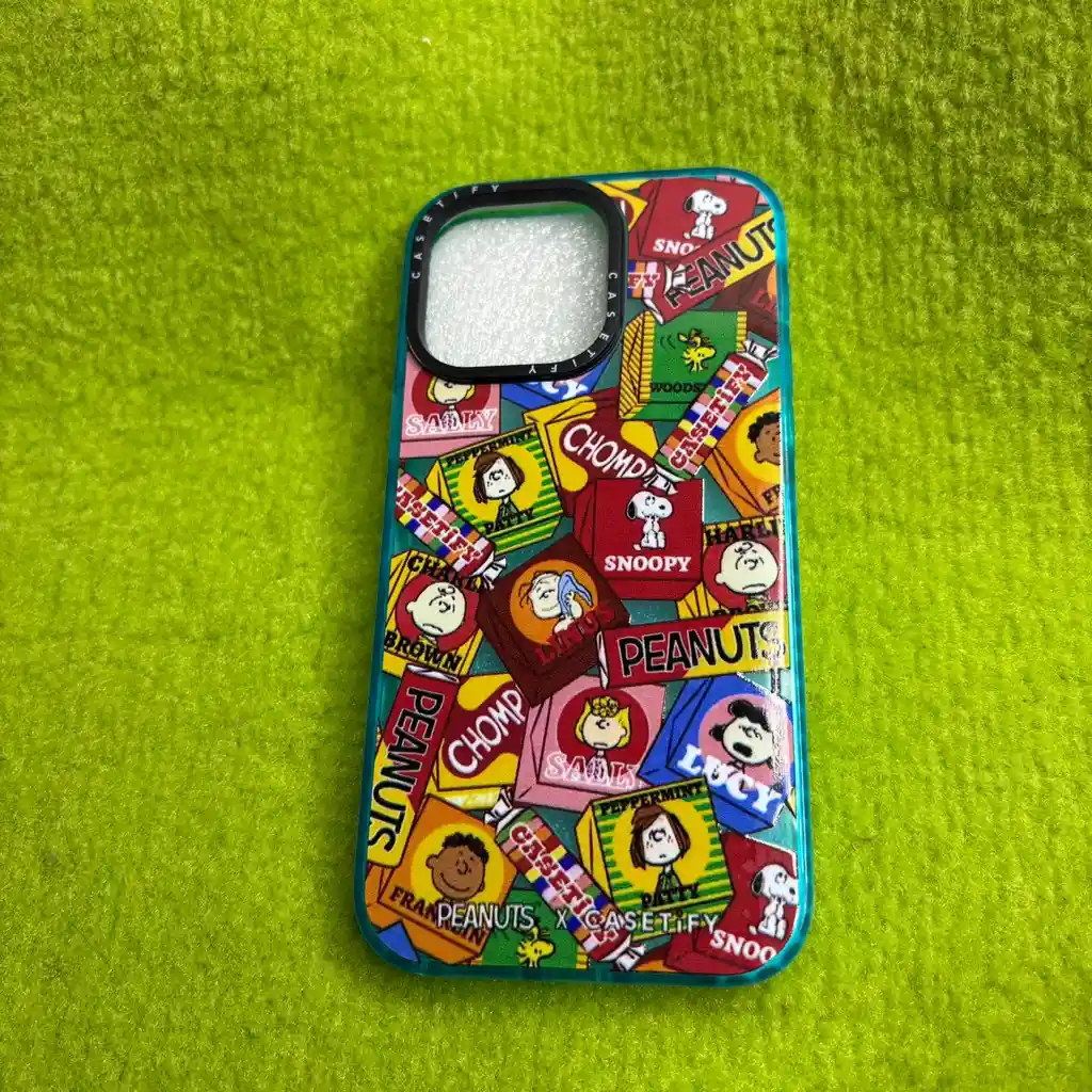 Forro Iphone 14 Pro Max / Diseño Peanuts