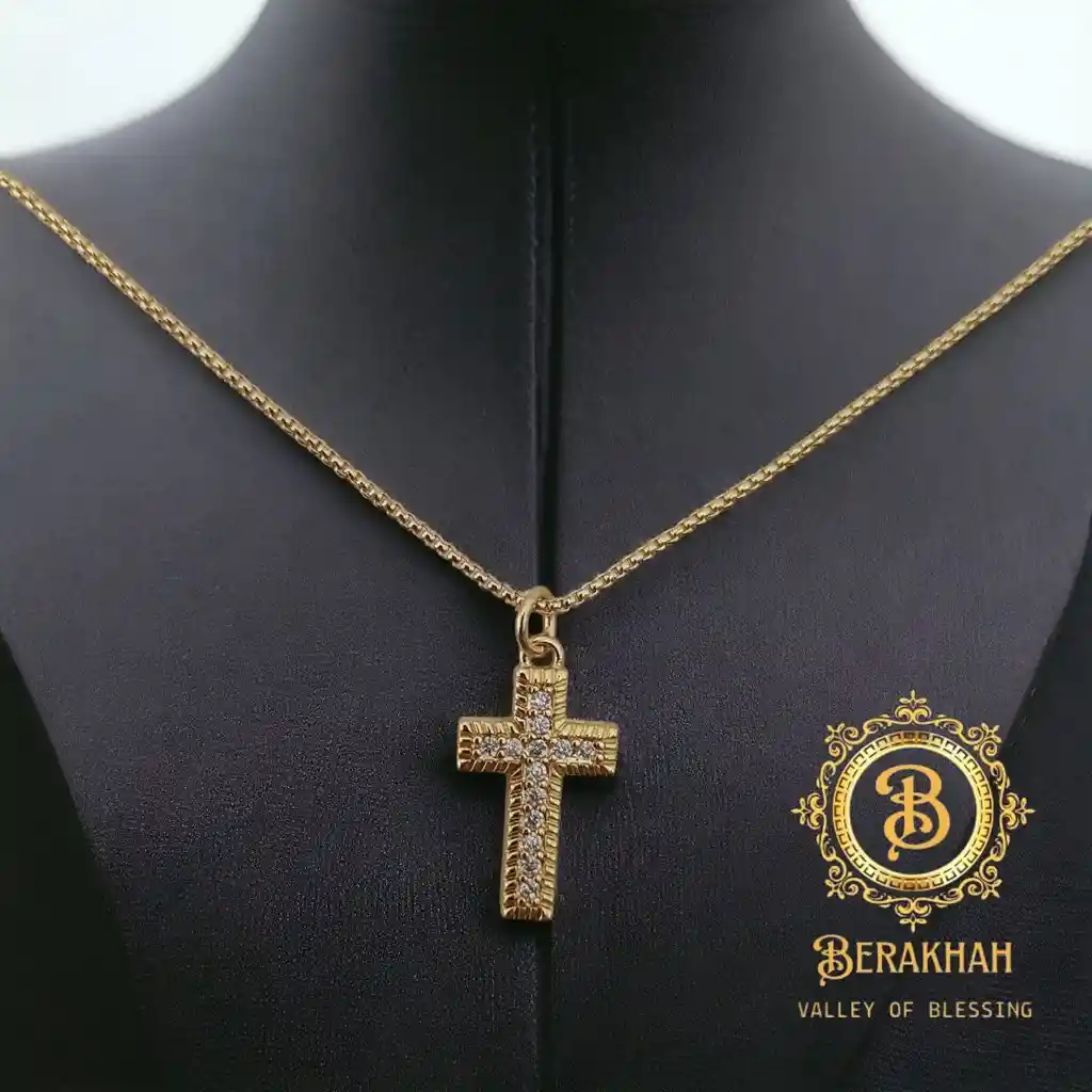 Collar Cruz De Brillante Firmeza