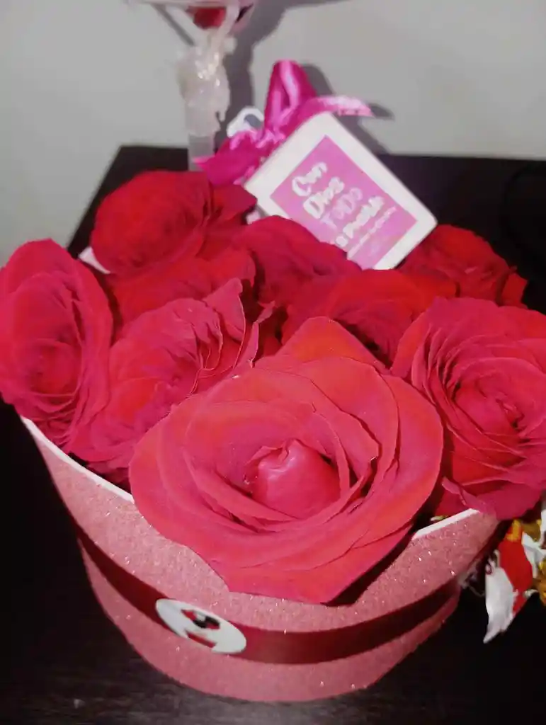 Bouquets De Rose