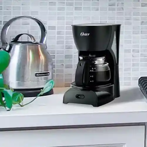 Cafetera De Goteo 4 Tazas 650 W Negra Oster