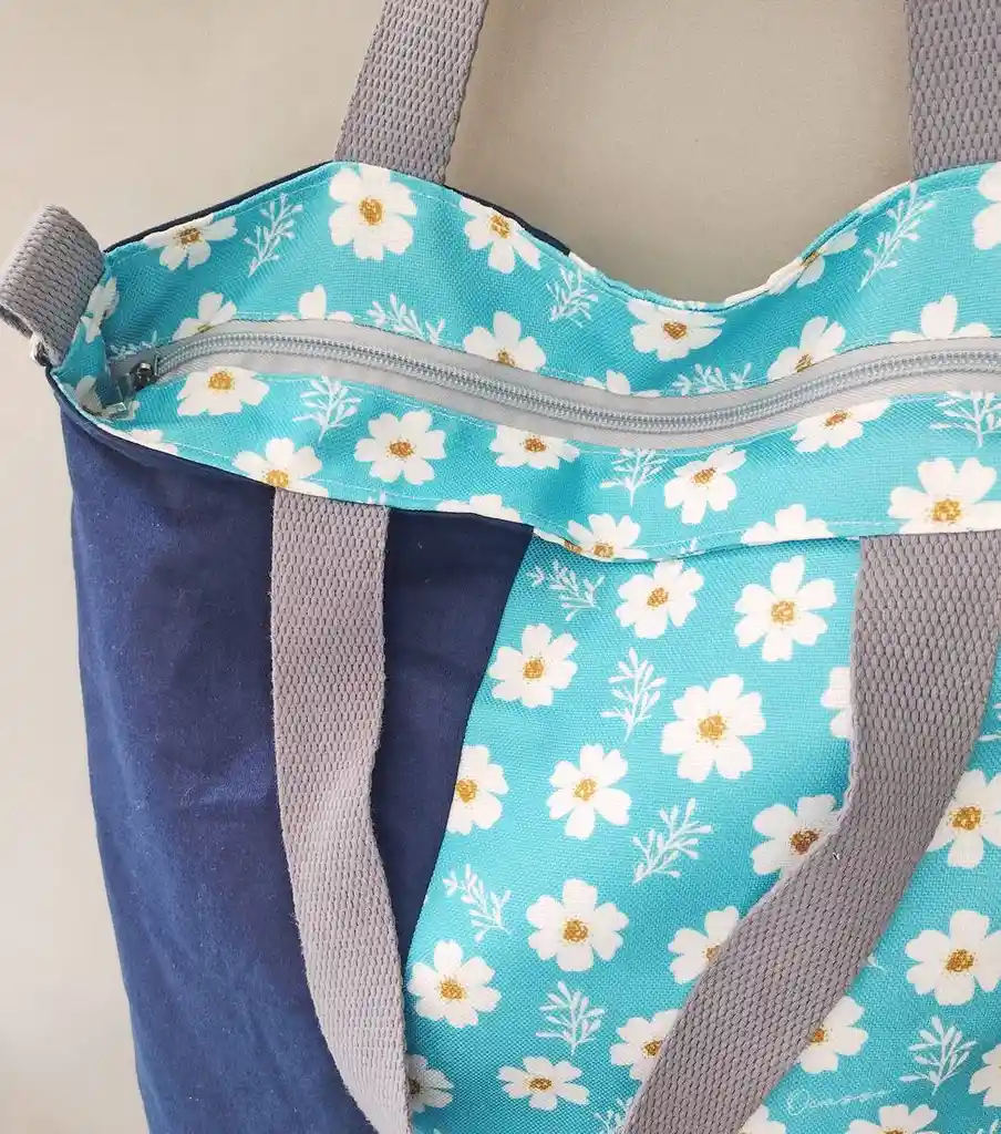 Bolso Flores Blancas 40 X 40