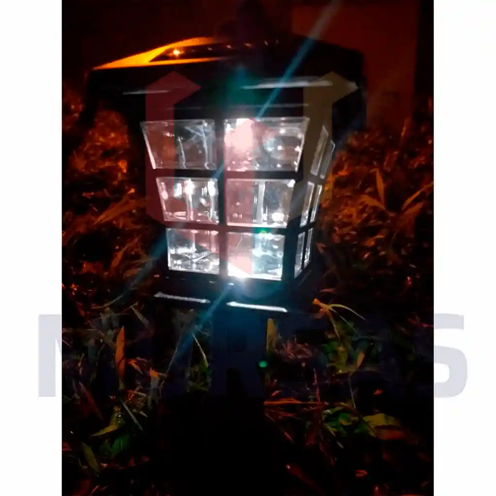 Farol Solar Lámpara Estaca Led Impermeable Exteriores