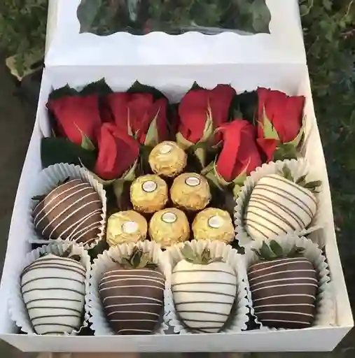 Caja Te Amo Fresas Decoradas Y Rosas Medellin