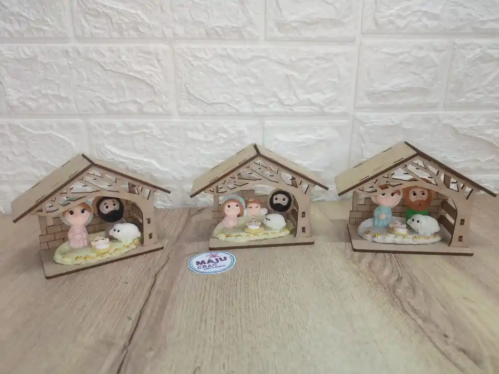 Pesebre En Madera Y Porcelanato