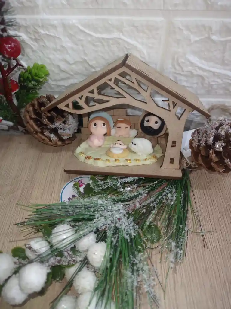 Pesebre En Madera Y Porcelanato