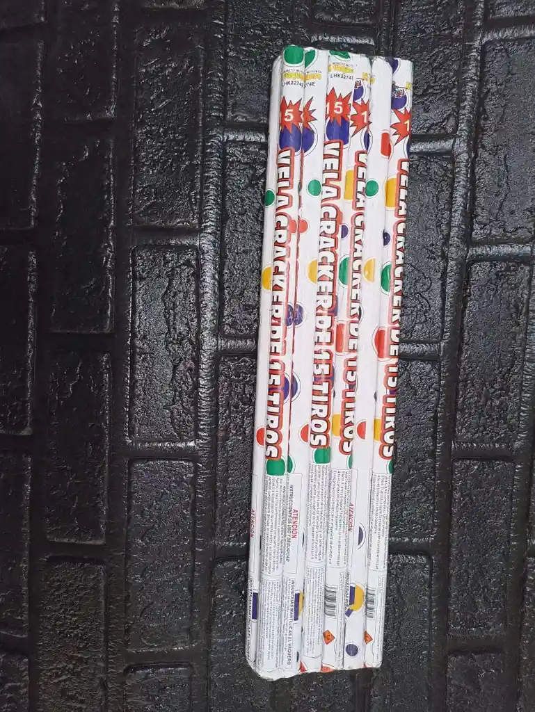 Vela Cracker X 15 Tiros Bengala