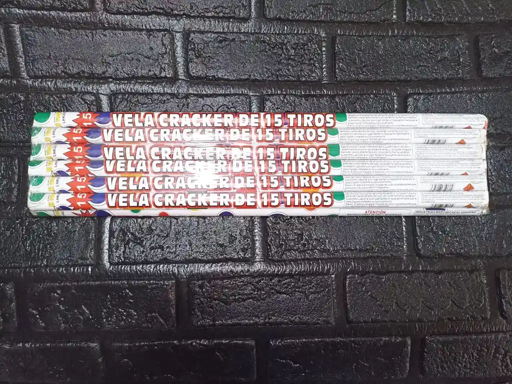 Vela Cracker X 15 Tiros Bengala