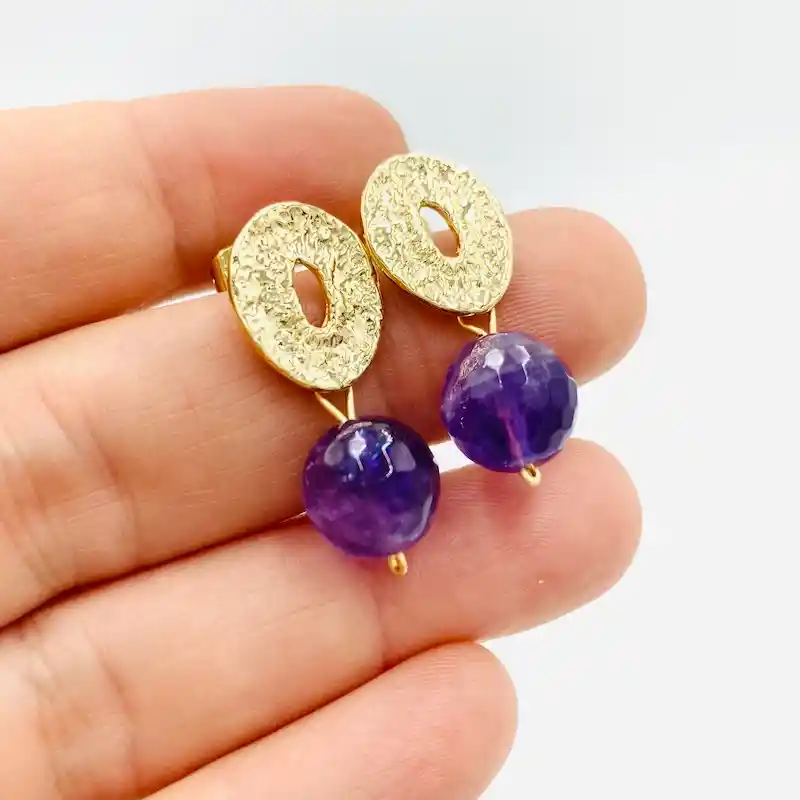 Aretes Ovalos Dorados Con Piedra Amatista