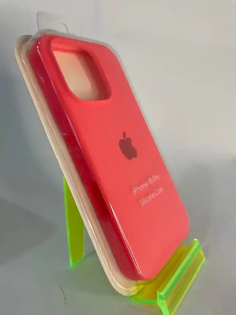 Silicon Case Iphone 16 Pro/salmon