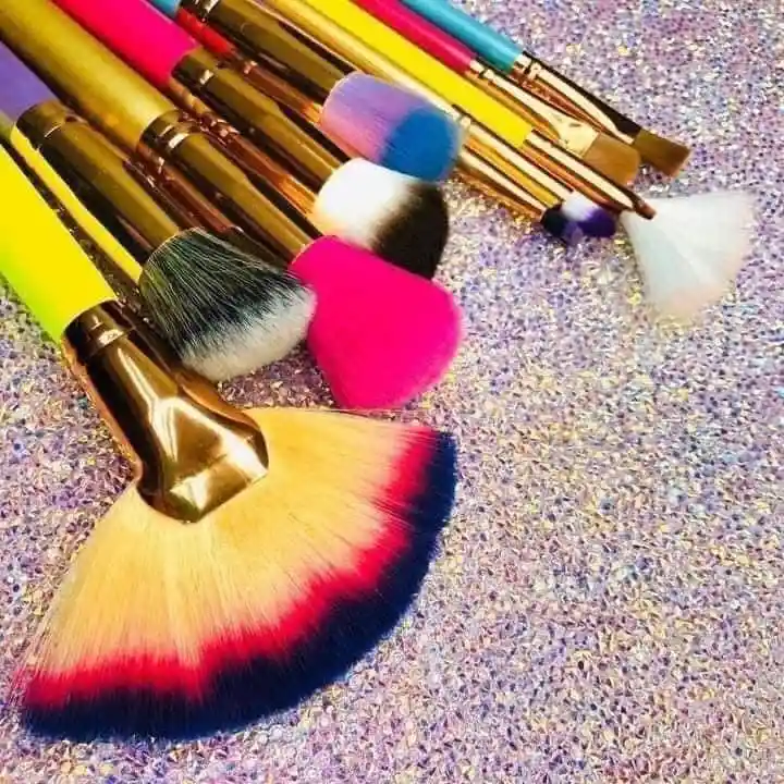 Kit De Brochas Kabuki X 10