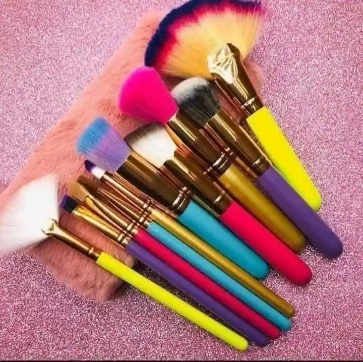 Kit De Brochas Kabuki X 10