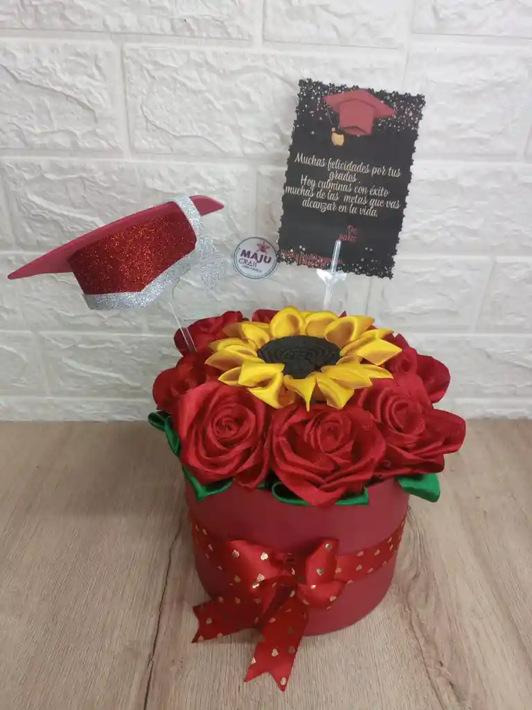 Grados Rosas Con Girasol En Caja Fina