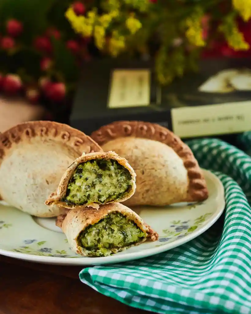 Mini Empanadas Griegas Espinaca Y Queso 12 Unidades.
