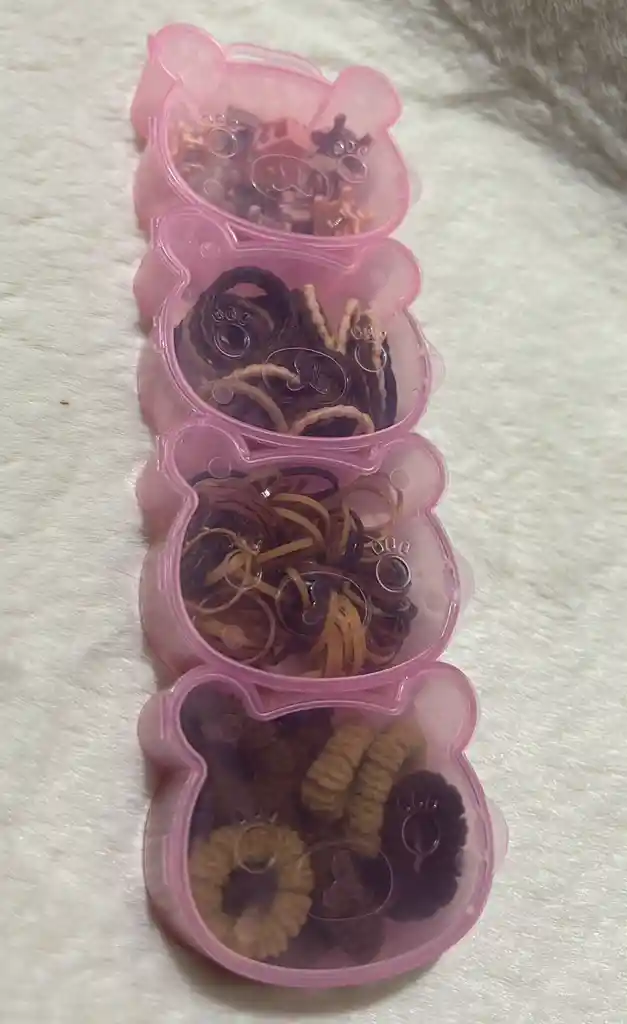 Estuche Osos Cauchos Para Cabello Cauchitos Moñas Ganchitos Piojitos Cafe