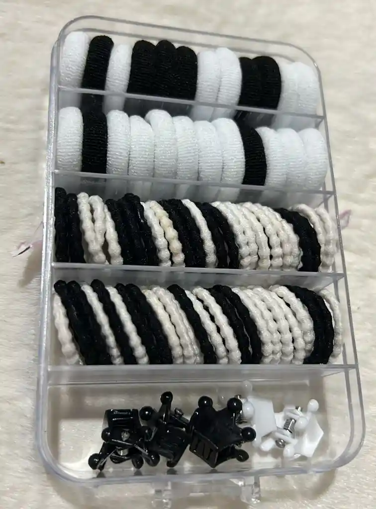 Estuche Acrilico Cauchos Para Cabello Cauchitos Moñas Ganchitos Piojitos Blancos-negros