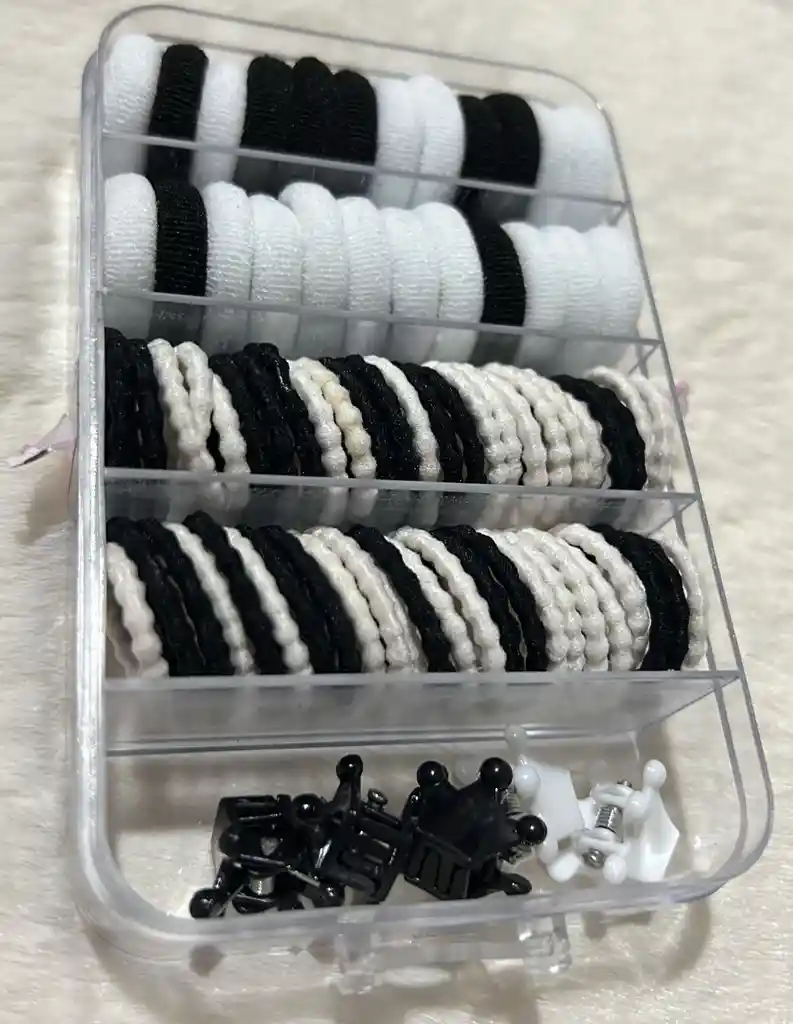 Estuche Acrilico Cauchos Para Cabello Cauchitos Moñas Ganchitos Piojitos Blancos-negros