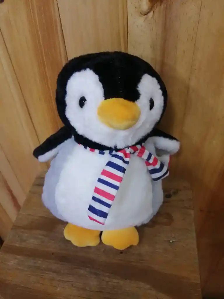 Pingüino Con Bufanda