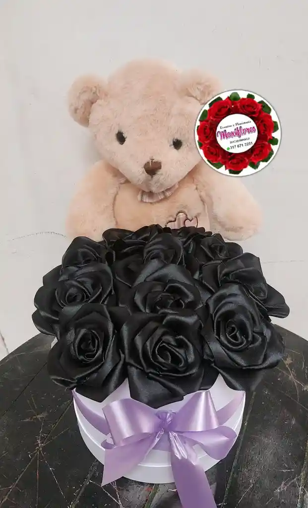 Caja Con Rosas Negras Preservadas Mas Muñeco