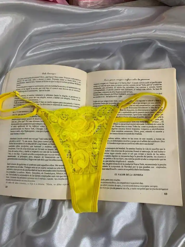 Panty Amarillo