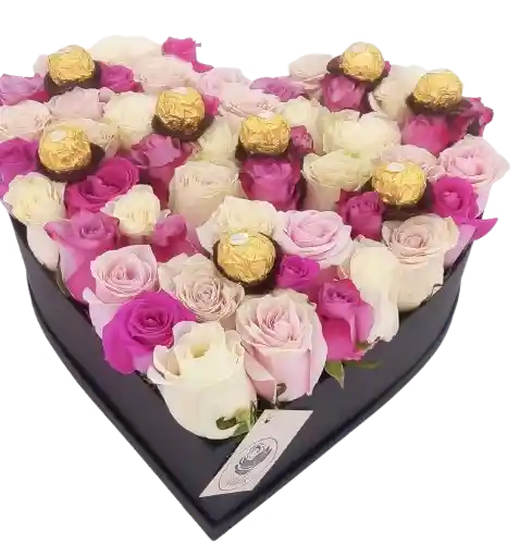 Corazón De Rosas Blancas, Lila, Rosadas Y Fucsia Con Chocolates Ferrero