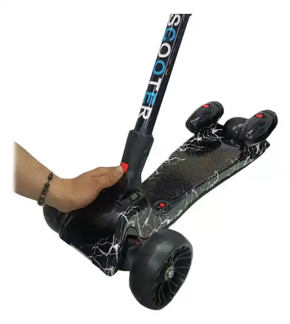 Patineta Scooter Altura Ajustable De Humo Con Luces Led Y Sonido