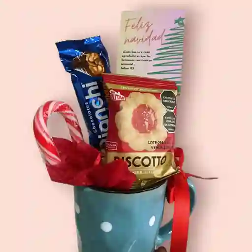 Taza Con Decoración Navideña Y Con Dulces