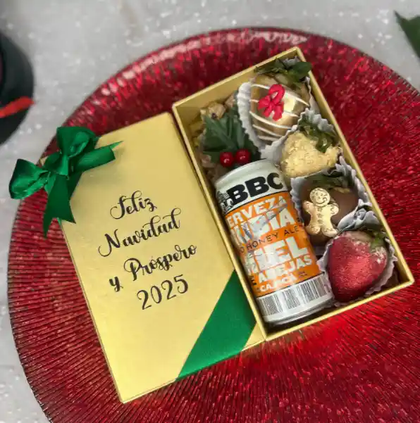 Caja De Lujo Con Cerveza Bbc Y Fresas Con Chocolate - Navidad