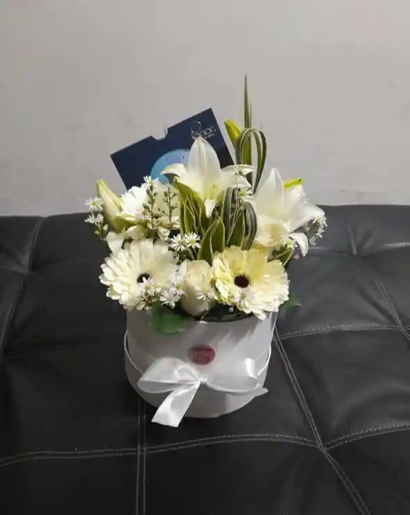 Bonos Condolencia En Caja Con Flores Surtidas