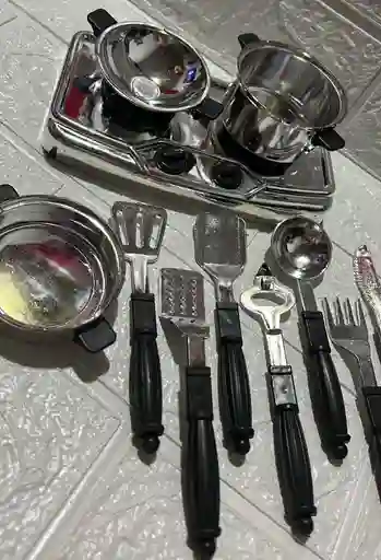 Accesorios Para Cocina Niñas Ollas + Cubiertos + Estufa Metalizada Juguetes Para Niñas