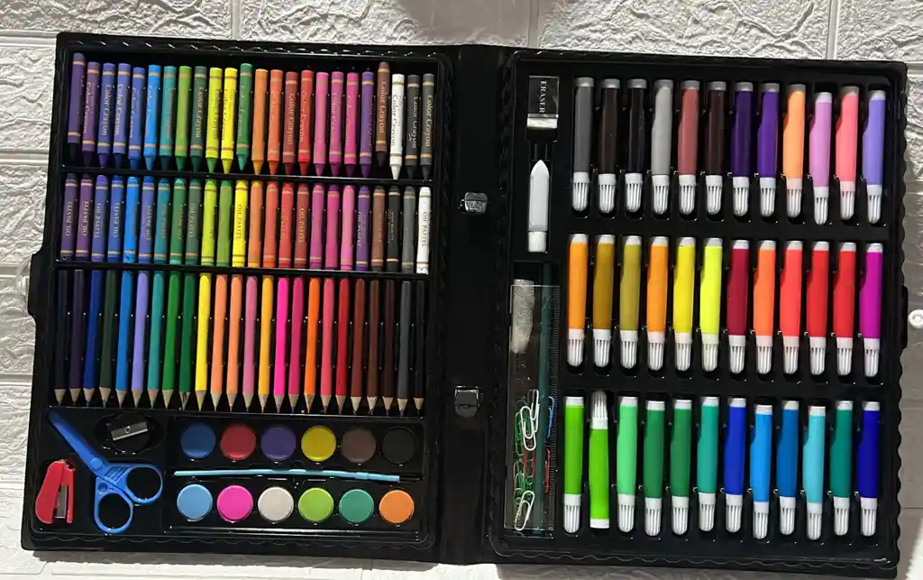 Set De Arte 150 Piezas Niño Marcadores + Crayolas + Colores + Plumones Etc
