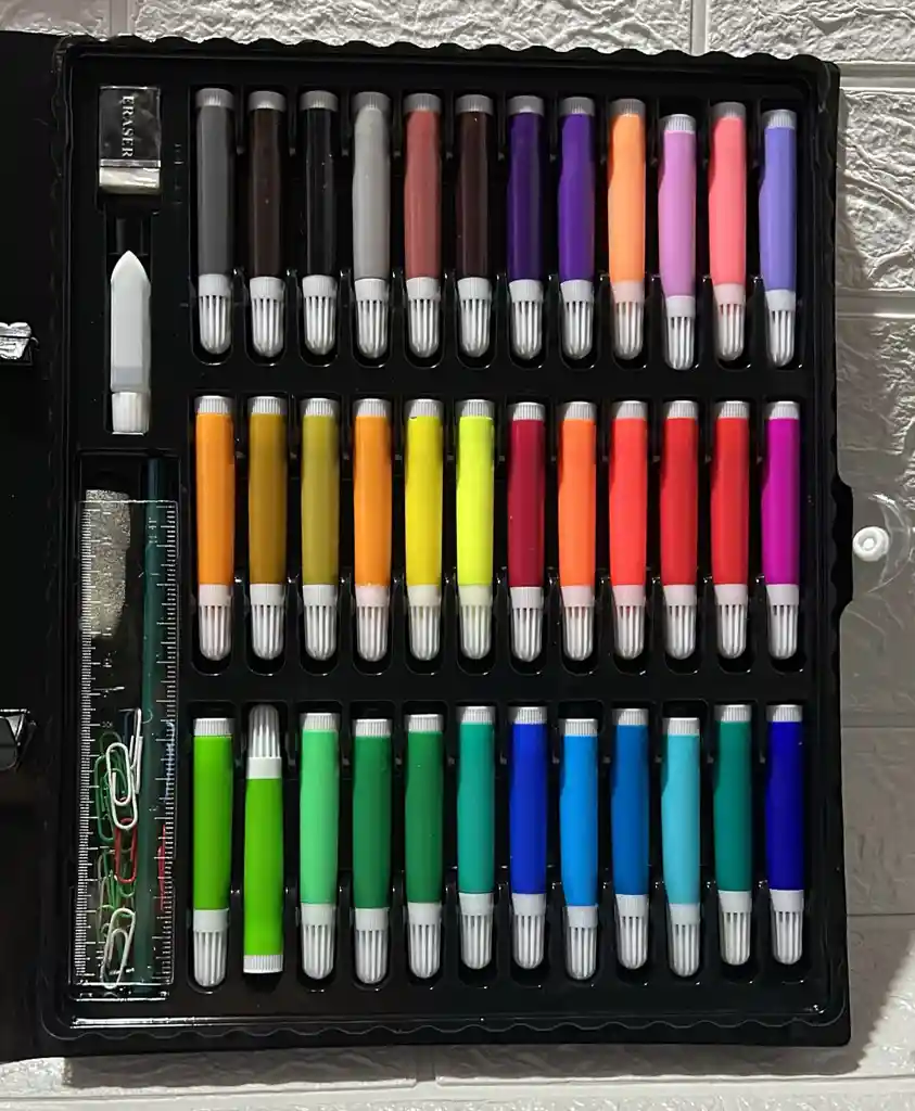 Set De Arte 150 Piezas Niño Marcadores + Crayolas + Colores + Plumones Etc