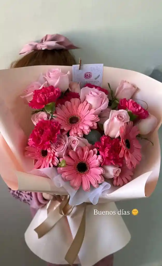 Ramo De Gerberas Y Rosas