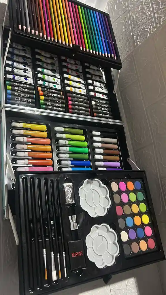 Set De Arte Monsters Inc Marcadores + Crayolas + Colores + Plumones + Pintura Acrilica Etc