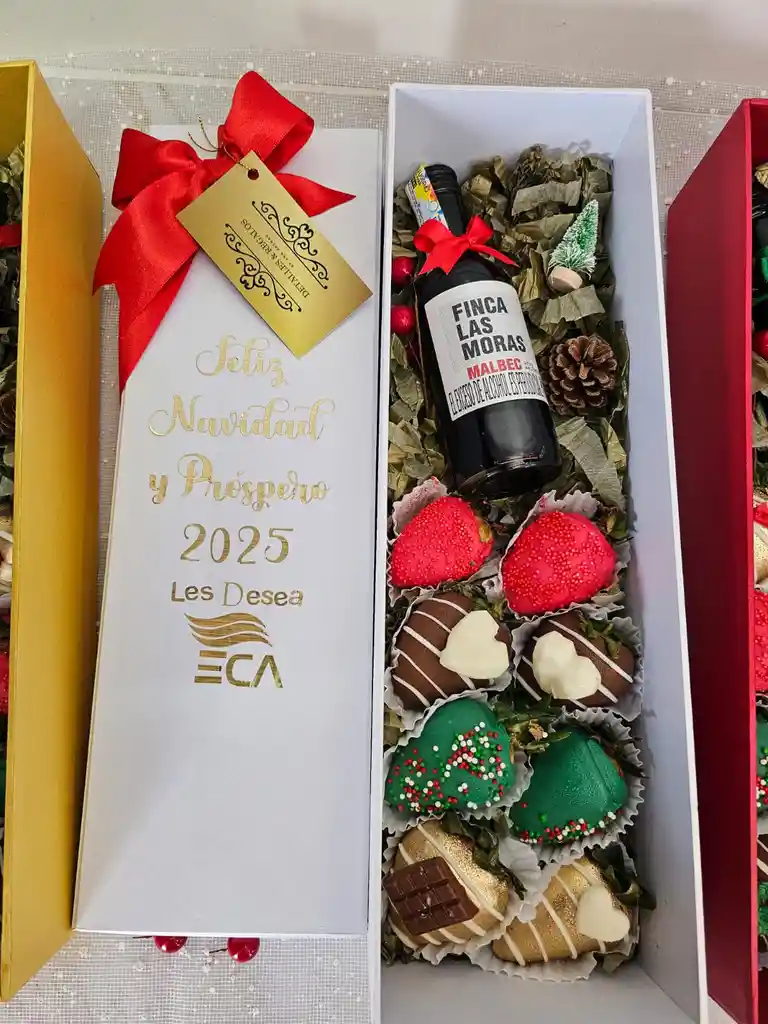 Caja De Lujo Con Vino Mini Y Fresas Con Chocolate - Navidad