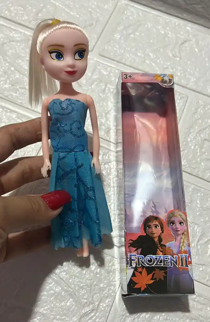 Muñeca Frozen Elsa Pequeña