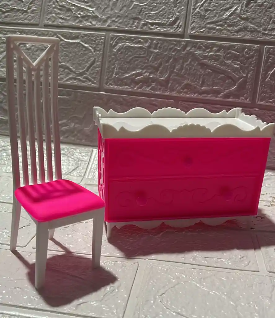 Juego Alcoba Para Muñecas Cama + Cajonera + Silla Juguetes Para Niña