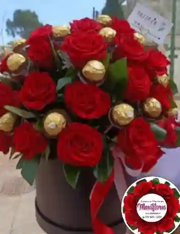 Caja De Rosas Con Chocolates