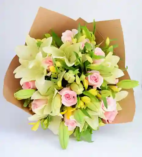 Bouquet Lirios Y Rosas