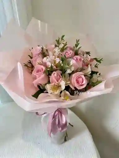 Bouquet 12 Rosas Y Astromelias